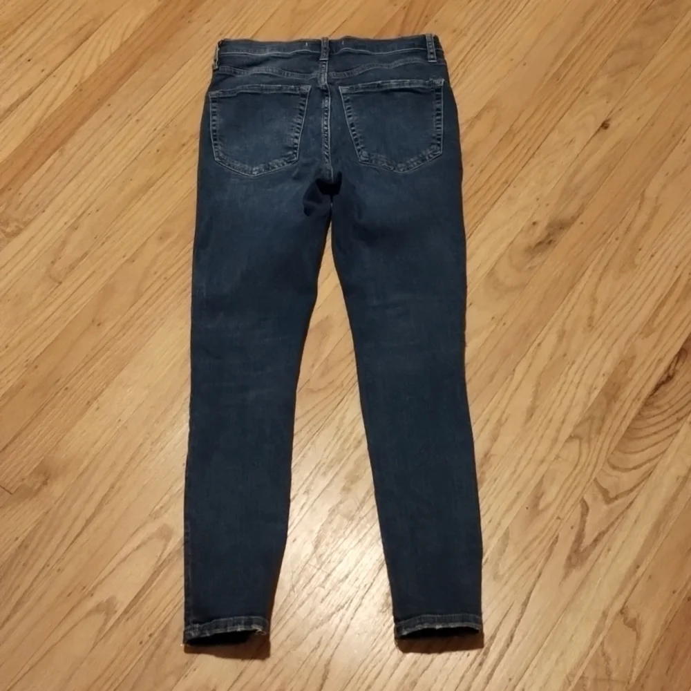 Free People Jean jegging Sz 27 Gently worn but good condition overall